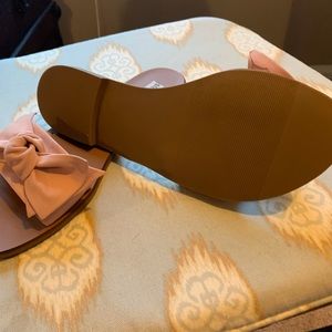 New! Steve Madden slides! Cute bow!